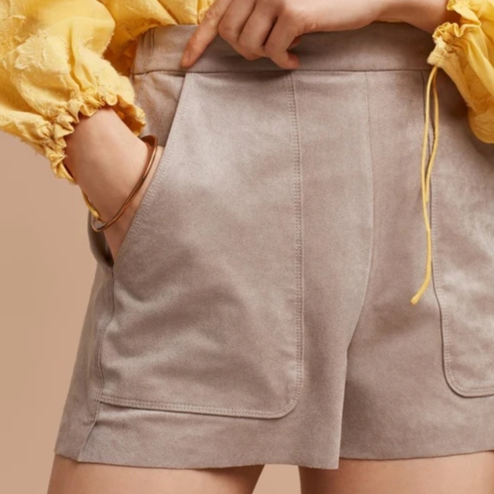 Wilfred Bossier Suede ShortsWilfred Bossier Suede Shorts